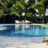 Coral Gables Residence Glass Tiled Deck Edge Pool ©Aqui